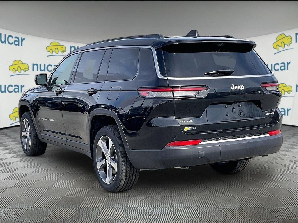 New 2026 Diamond Black Crystal Pearlcoat Jeep Limited image 5