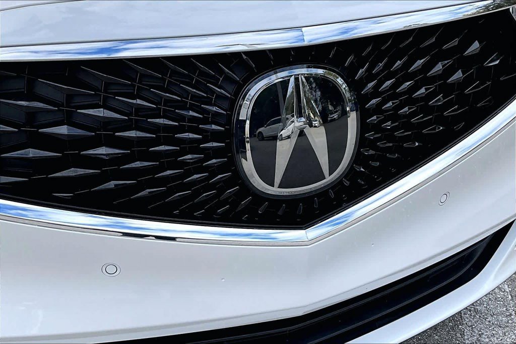 Used 2023 White Acura Technology image 30