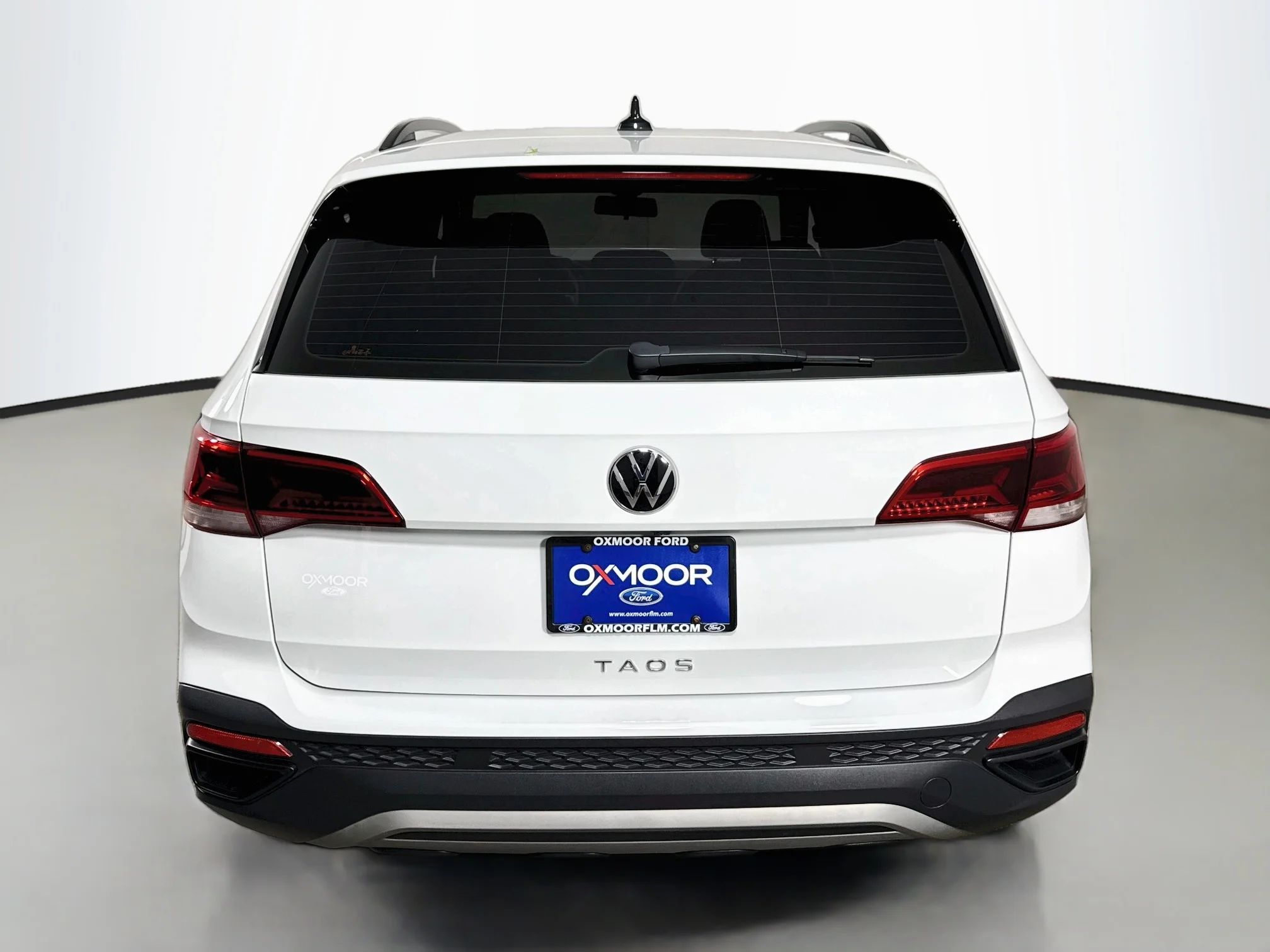 Used 2022 Pure White Volkswagen S image 6