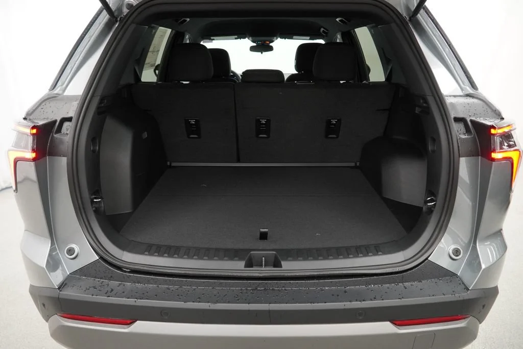 2027 Chevrolet Equinox LT - Photo 25