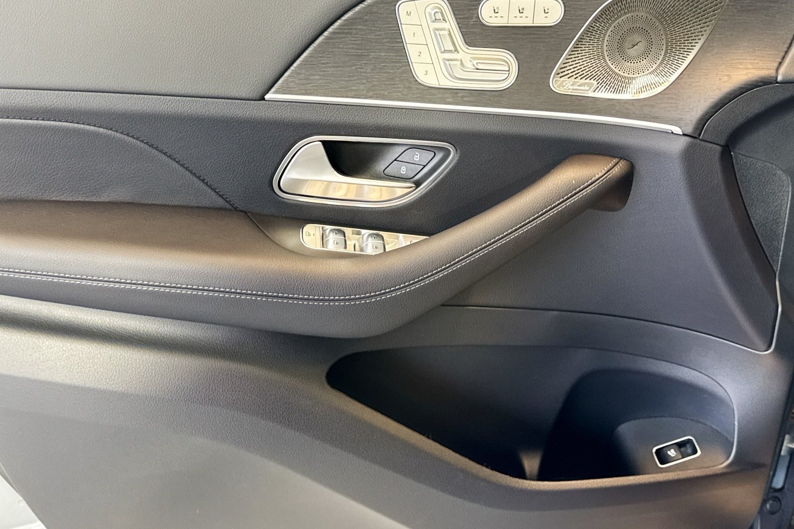 New 2026 Selenite Grey Metallic Mercedes-Benz GLE 450 image 16