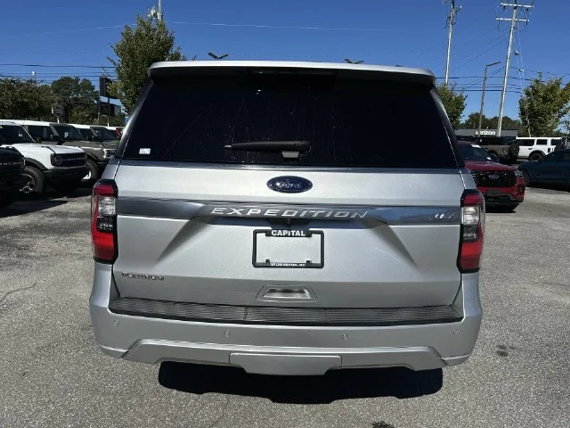 Used 2018 Silver Ford Platinum image 26