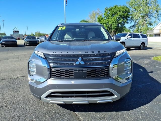 Used 2022  Mitsubishi SEL image 2