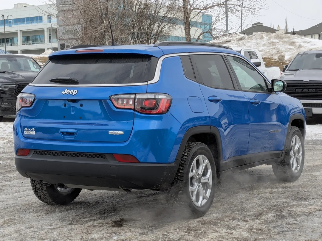 New 2025 Blue Jeep North - - 4X4 - 4.99% O.A.C - 360 Camera System - 10.1 Inch Display - Adaptive Cruise & More! image 8