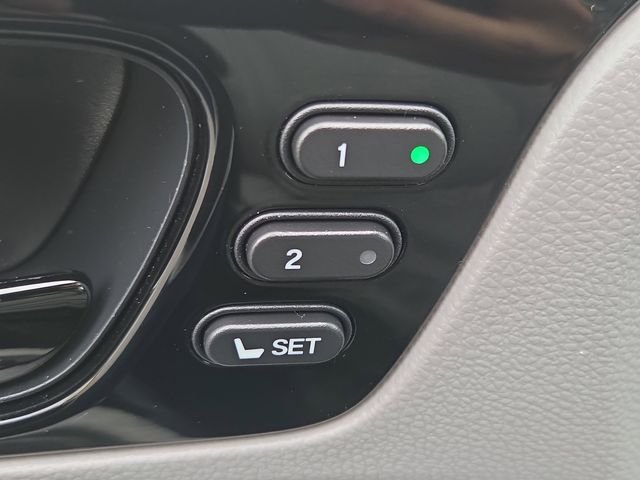 Used 2023 Obsidian Blue Pearl Honda Touring image 12