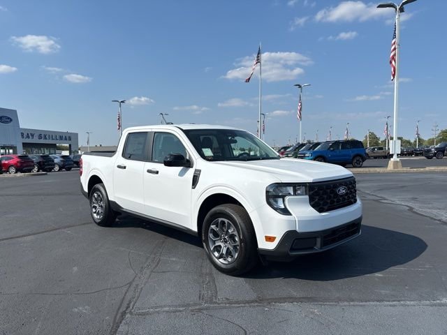 New 2025 Oxford White Ford XLT image 32