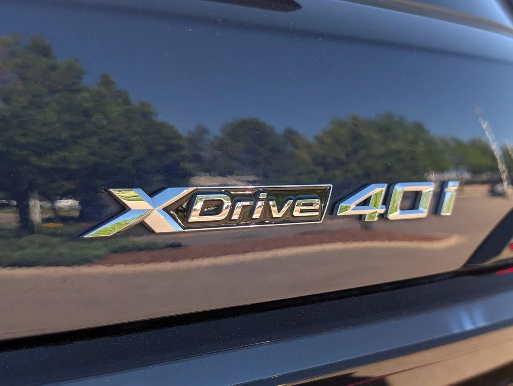 Used 2025 Blue BMW xDrive40i image 13