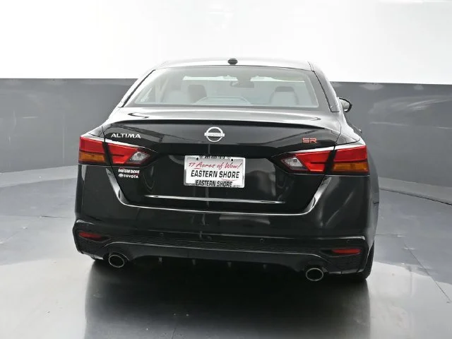 Used 2025 Black Nissan 2.5 SR image 6