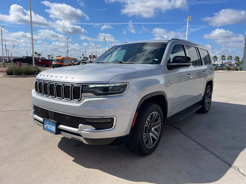 Used 2024 Silver Jeep Series II image 3