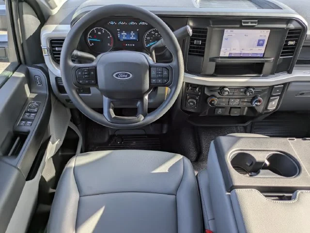 New 2026 Oxford White Ford F-450® XL image 15