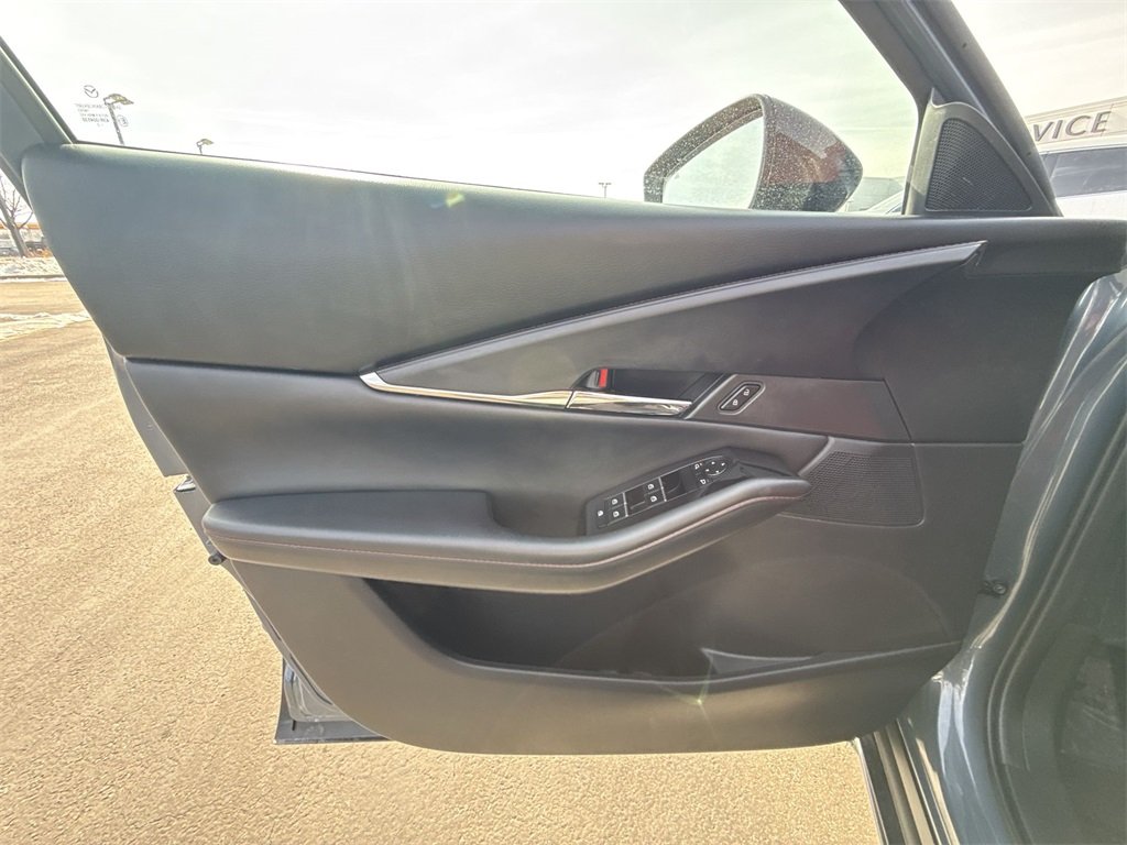 2023 MAZDA CX-30 - Image 12