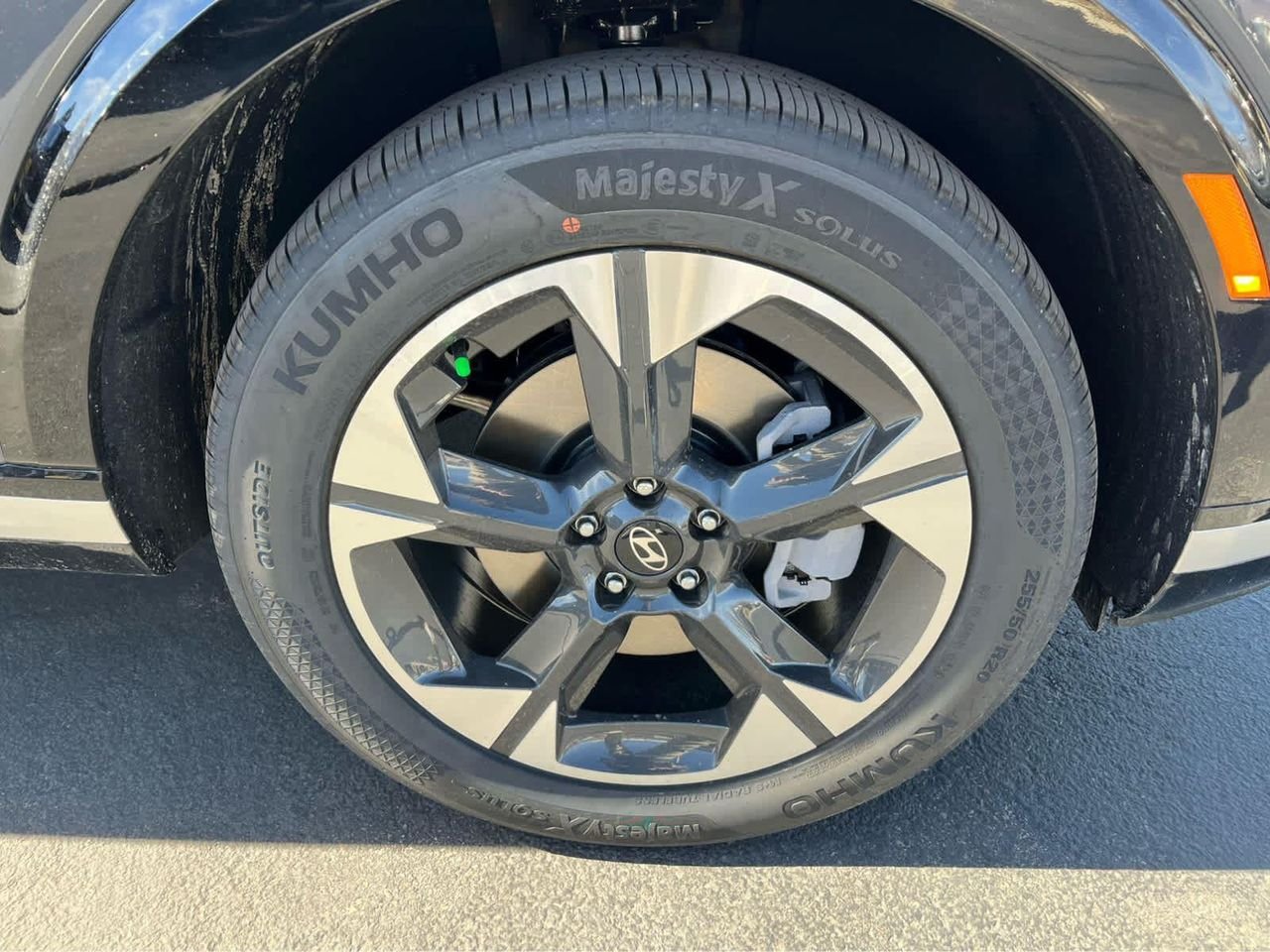 New 2026 Ecotronic Gray Pearl Hyundai Limited AWD image 16