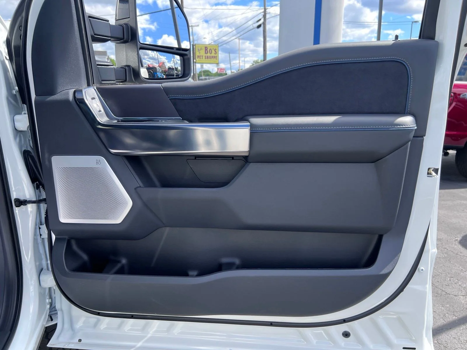 New 2026 Star White Metallic Tri-Coat Ford F-350® Platinum® image 64