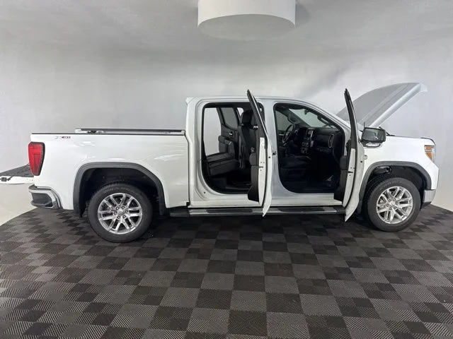 Used 2021 White GMC SLT image 14