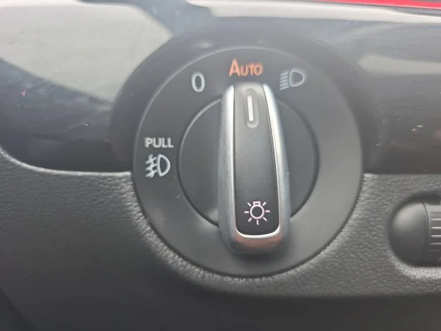 Used 2017  Volkswagen GLI image 26