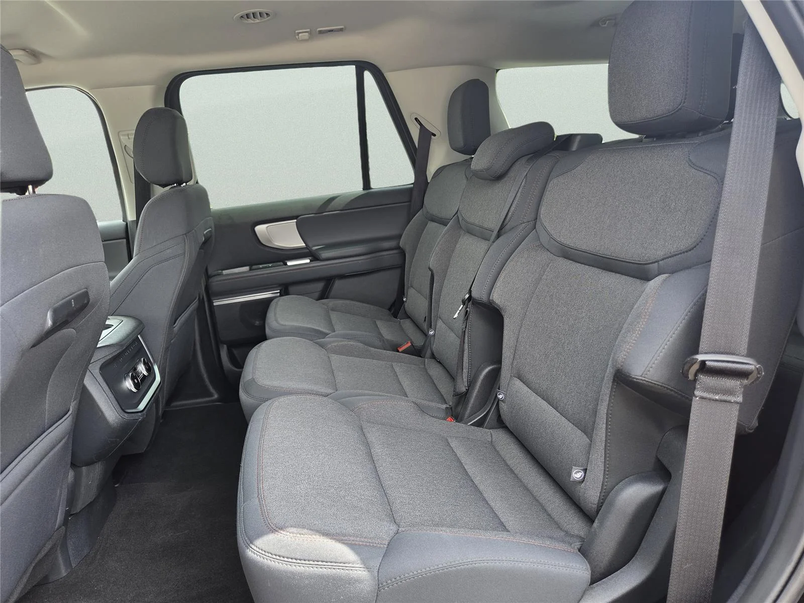 Used 2025 Agate Black Ford Active image 21