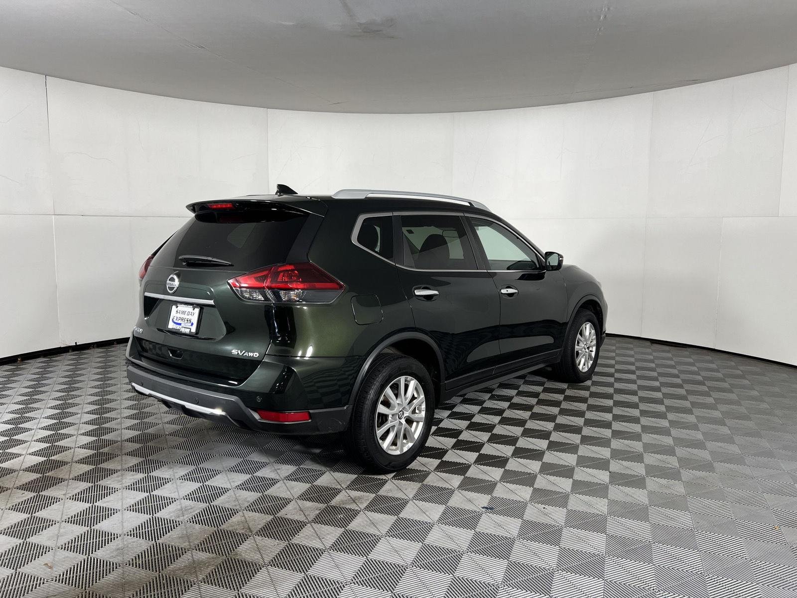 Used 2020 Midnight Pine Metallic Nissan SV image 41