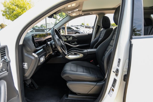 Used 2024 White Mercedes-Benz GLE 580 image 4