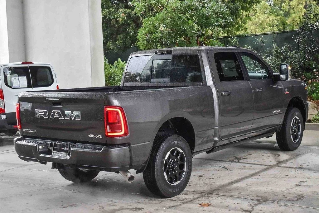 New 2026 Granite Crystal Metallic Clear-Coat Exterior Paint RAM Laramie image 6