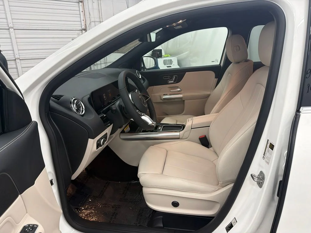 New 2026 White Mercedes-Benz GLA 250 image 12