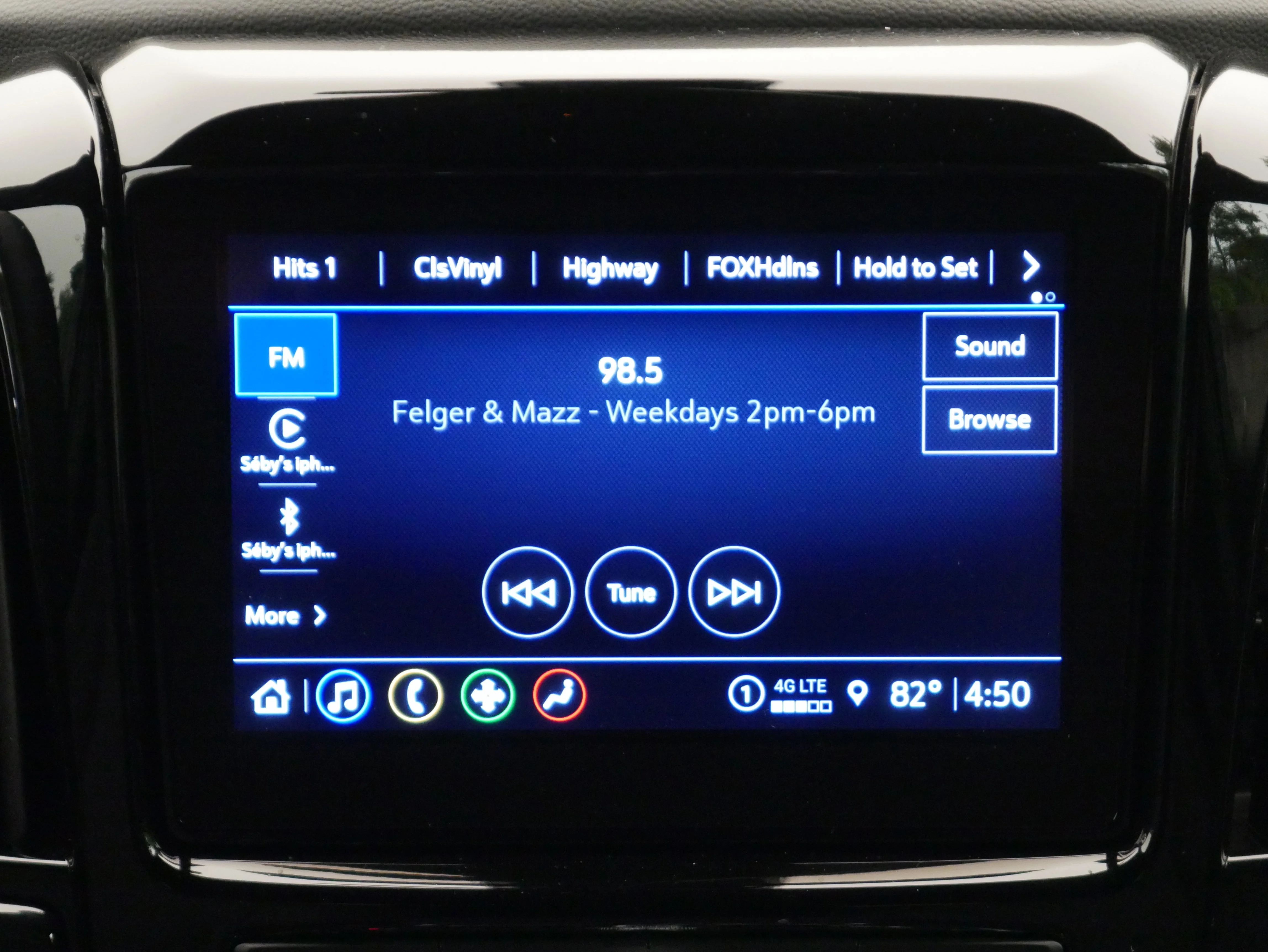 2023 Chevrolet Traverse 1LT - Photo 18
