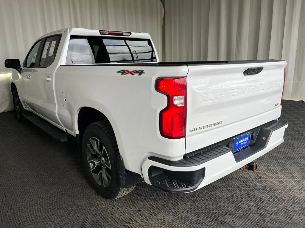 Used 2023 White Chevrolet RST image 25