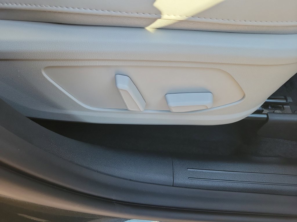 New 2026 Interstellar Gray Kia EX image 9