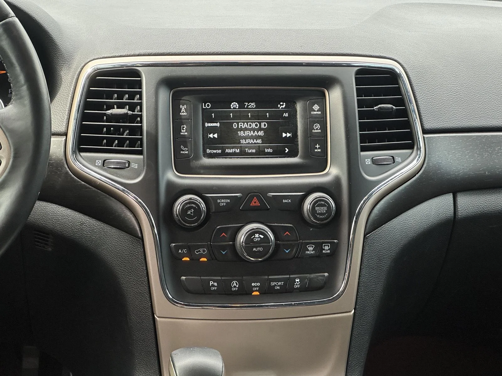 Used 2017 Velvet Red Pearlcoat Jeep Laredo image 13