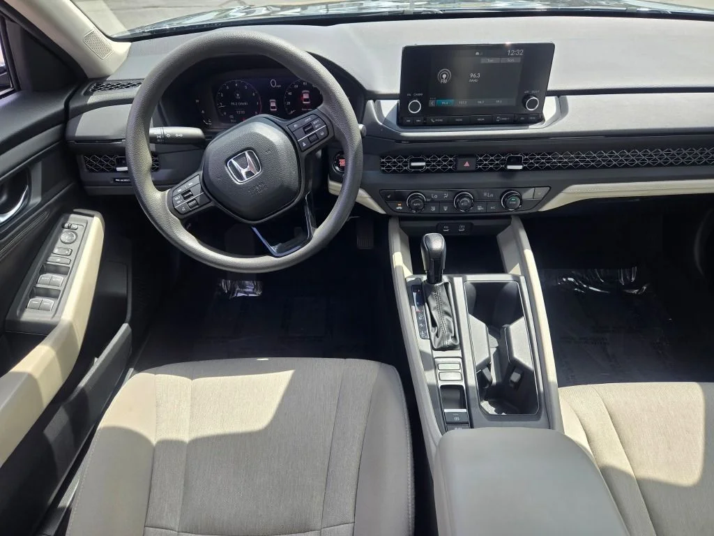 Used 2023  Honda EX image 15