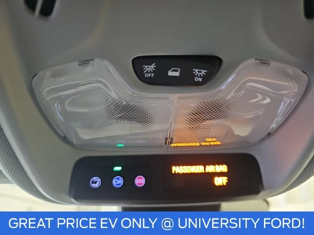 Used 2023 White Chevrolet LT image 24