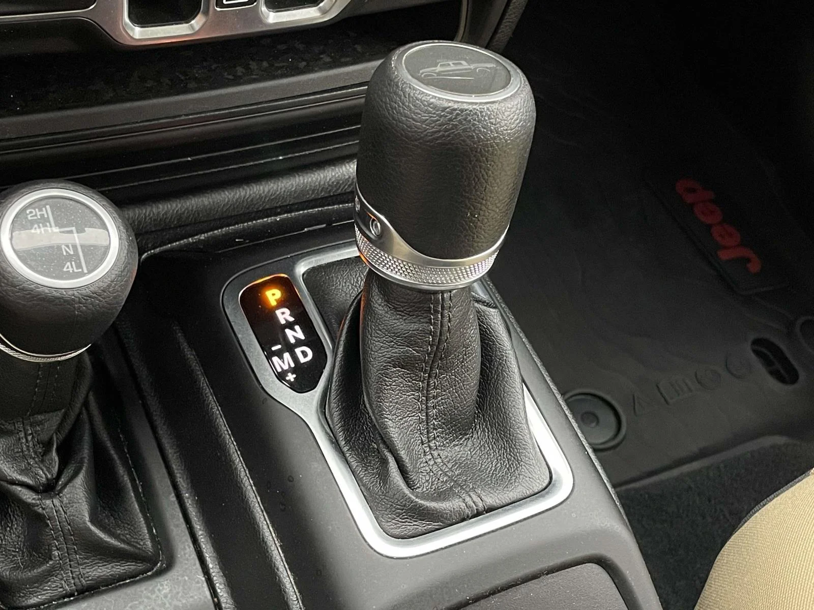 Used 2020 Sting-Gray Clearcoat Jeep Sport S image 21