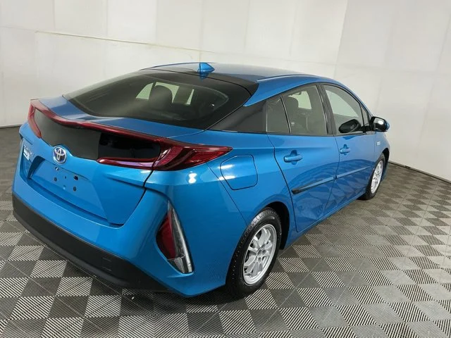 Used 2017 Blue Toyota Plus image 7
