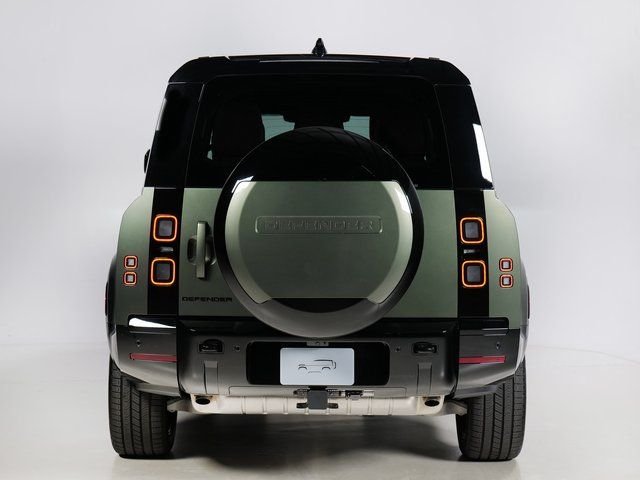 New 2026 Woolstone Green Land Rover X-Dynamic SE image 7