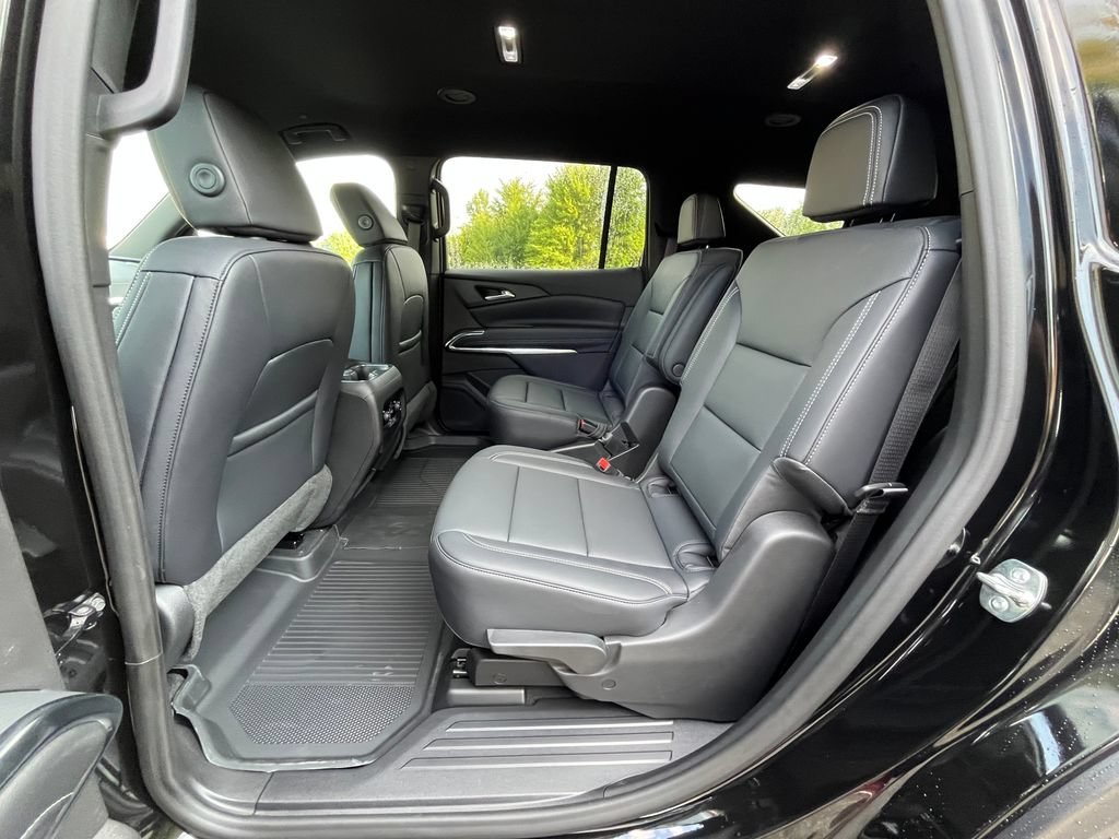 2027 Chevrolet Traverse LT - Photo 14