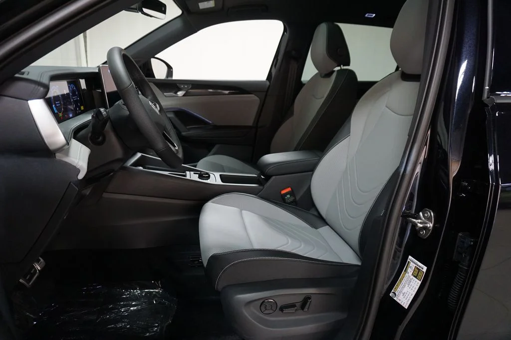 New 2026 Black Volkswagen 2.0T SE R-Line Black image 10