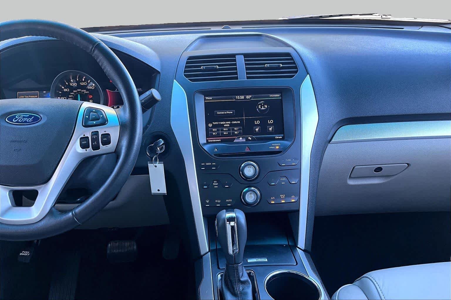 Used 2012 White Suede Ford XLT image 6