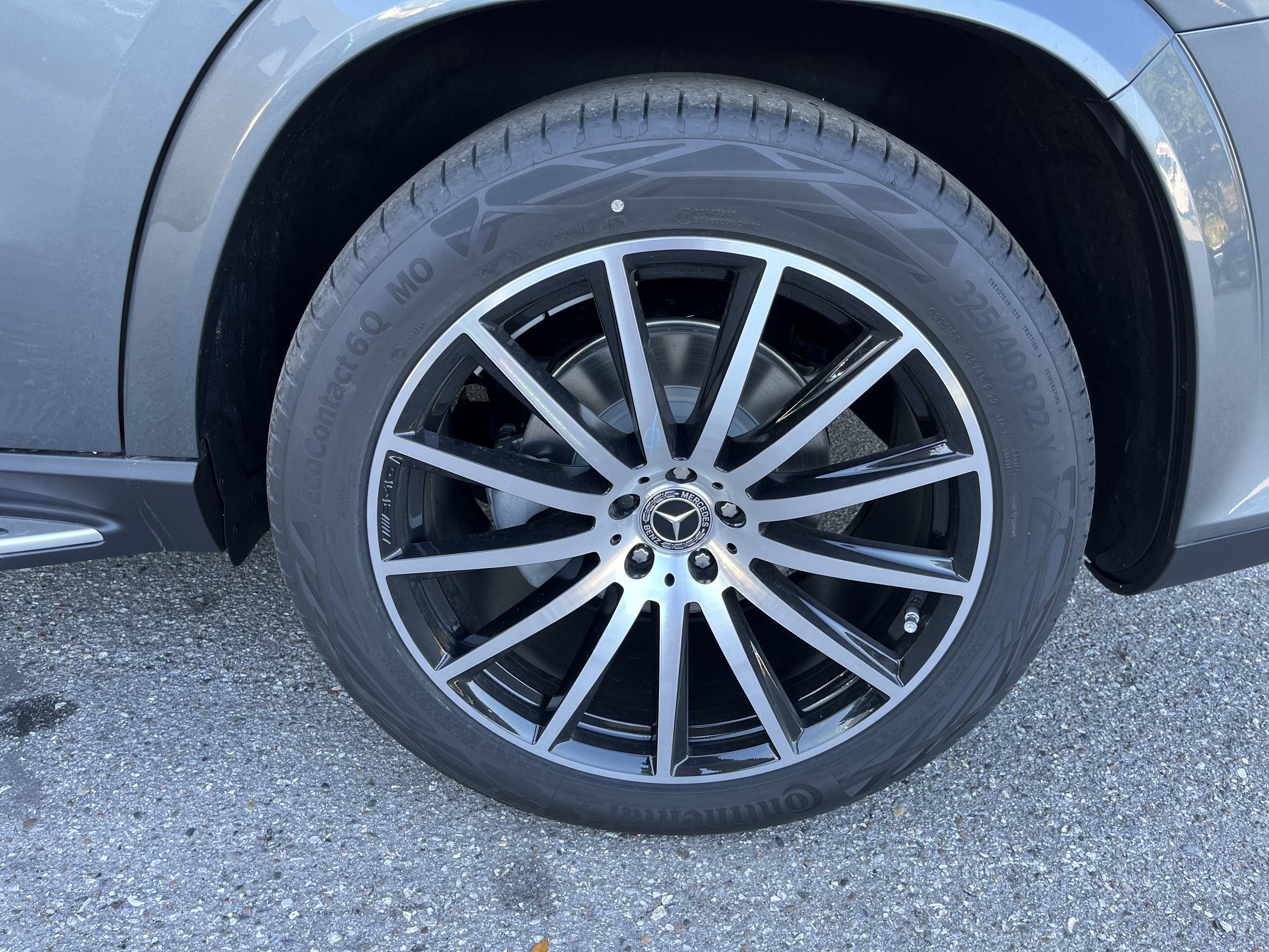 New 2026 SELENITE GREY Mercedes-Benz GLS 450 image 9