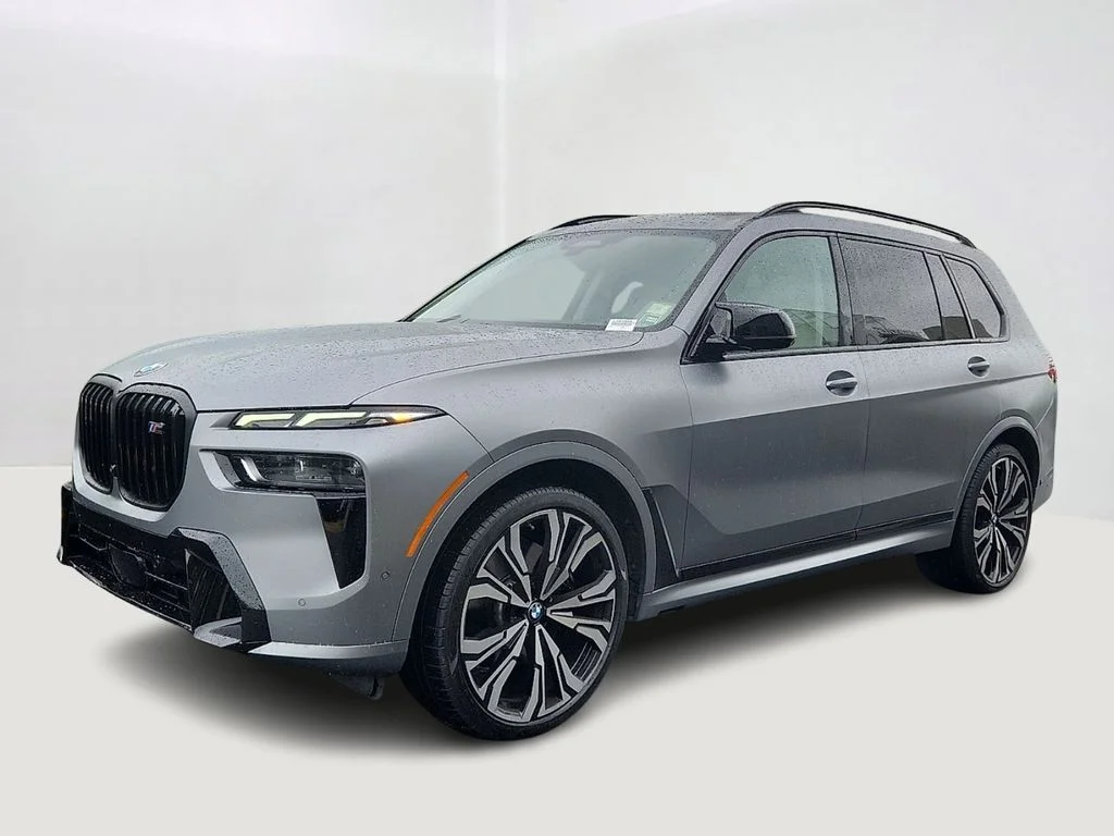 2025 BMW X7 M60i's photo