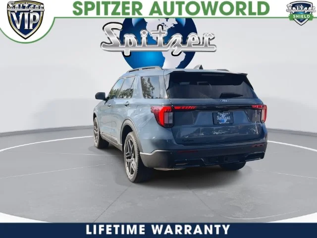 New 2027 Vapor Blue Metallic Ford ST-Line image 12