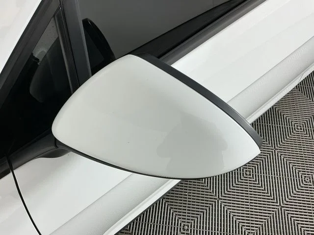 Used 2016  Volkswagen Autobahn image 10
