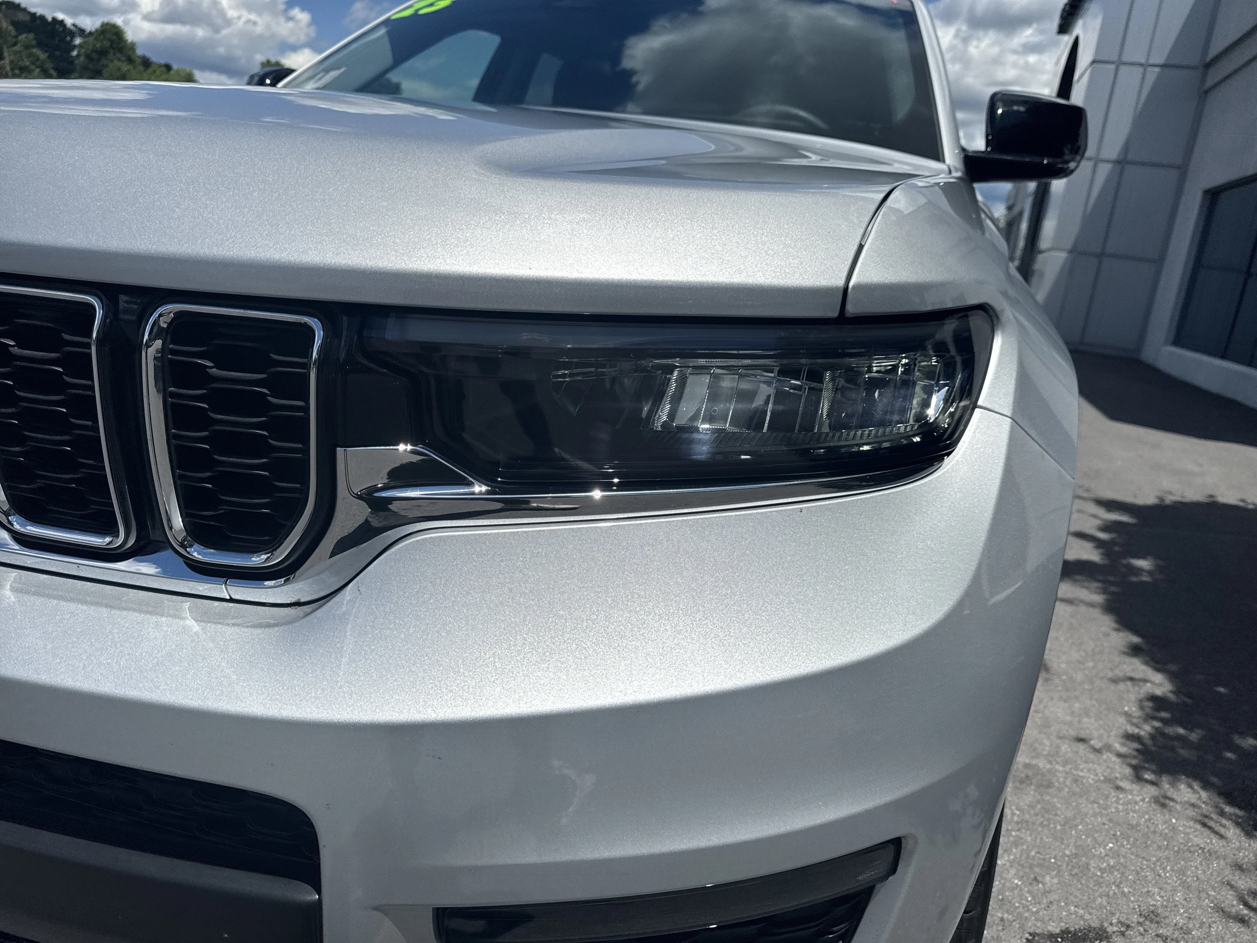 Used 2023 Silver Zynith Jeep Limited image 10