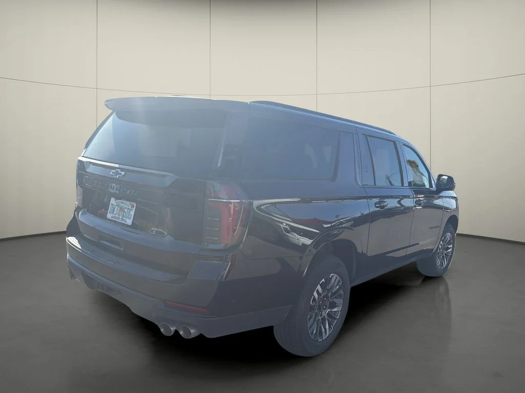Used 2025 Black Chevrolet Z71 image 7