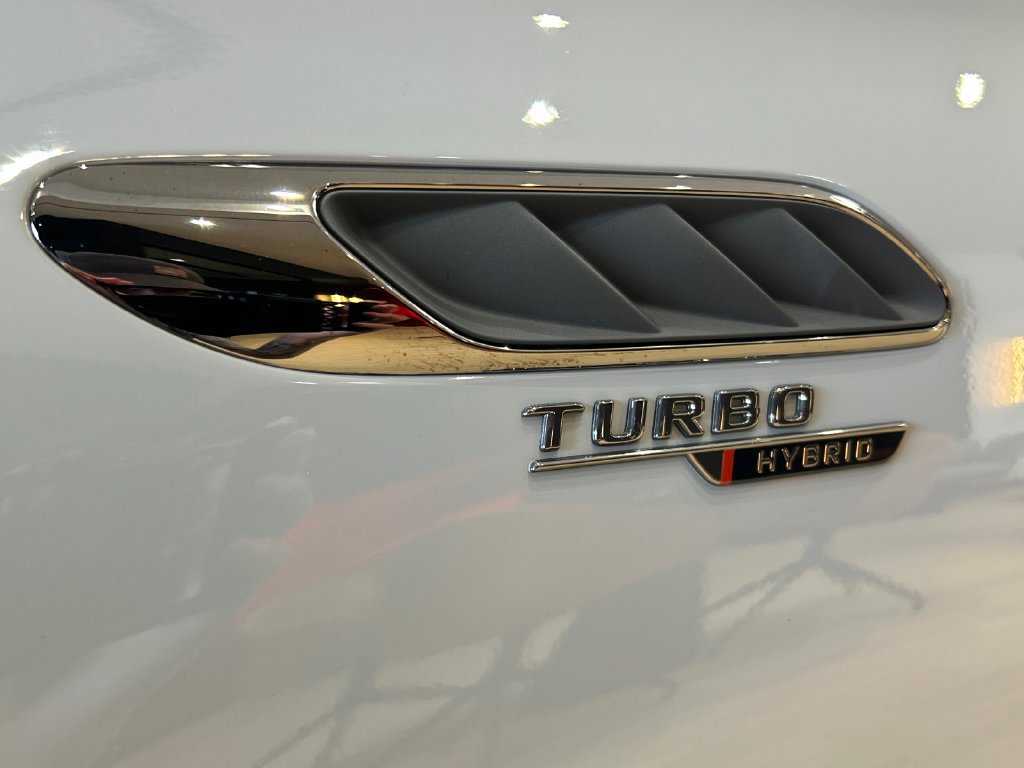 New 2027 MANUFAKTUR Alpine Grey Mercedes-Benz AMG® E 53 Hybrid Wagon image 59