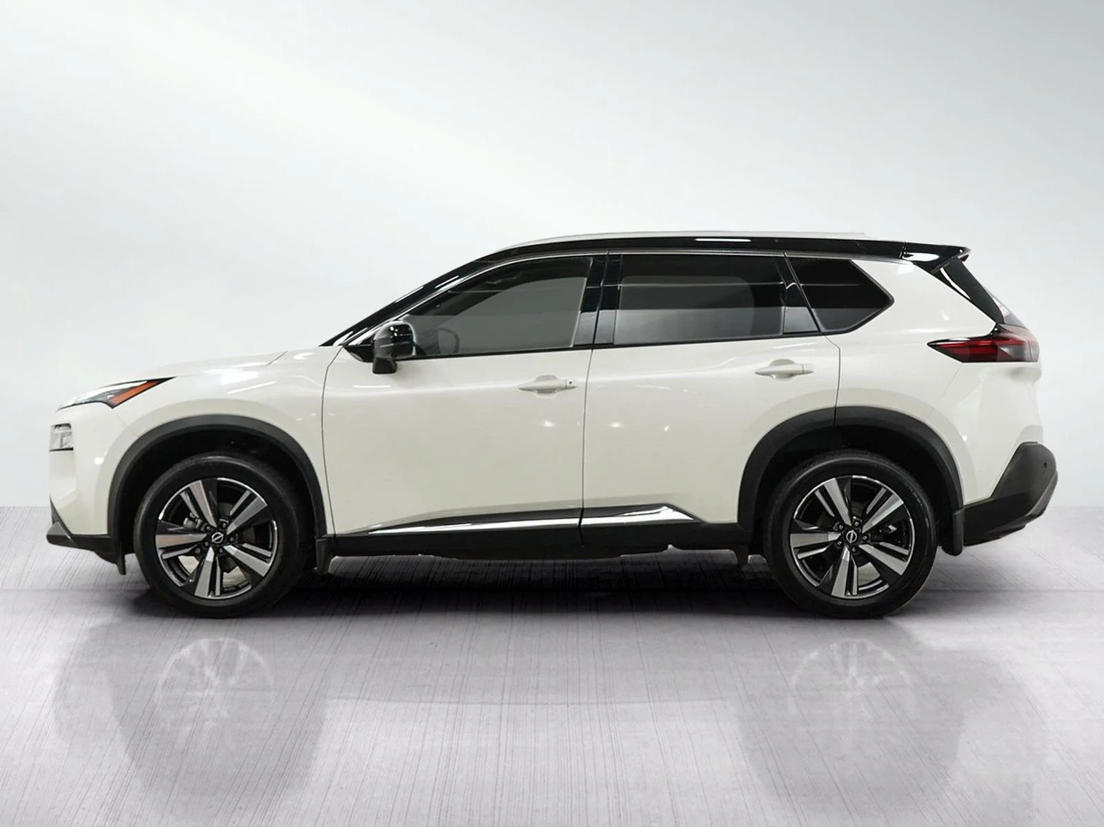 Used 2023 Nissan Rogue SL with VIN JN8BT3CB1PW484609 for sale in Minneapolis, Minnesota