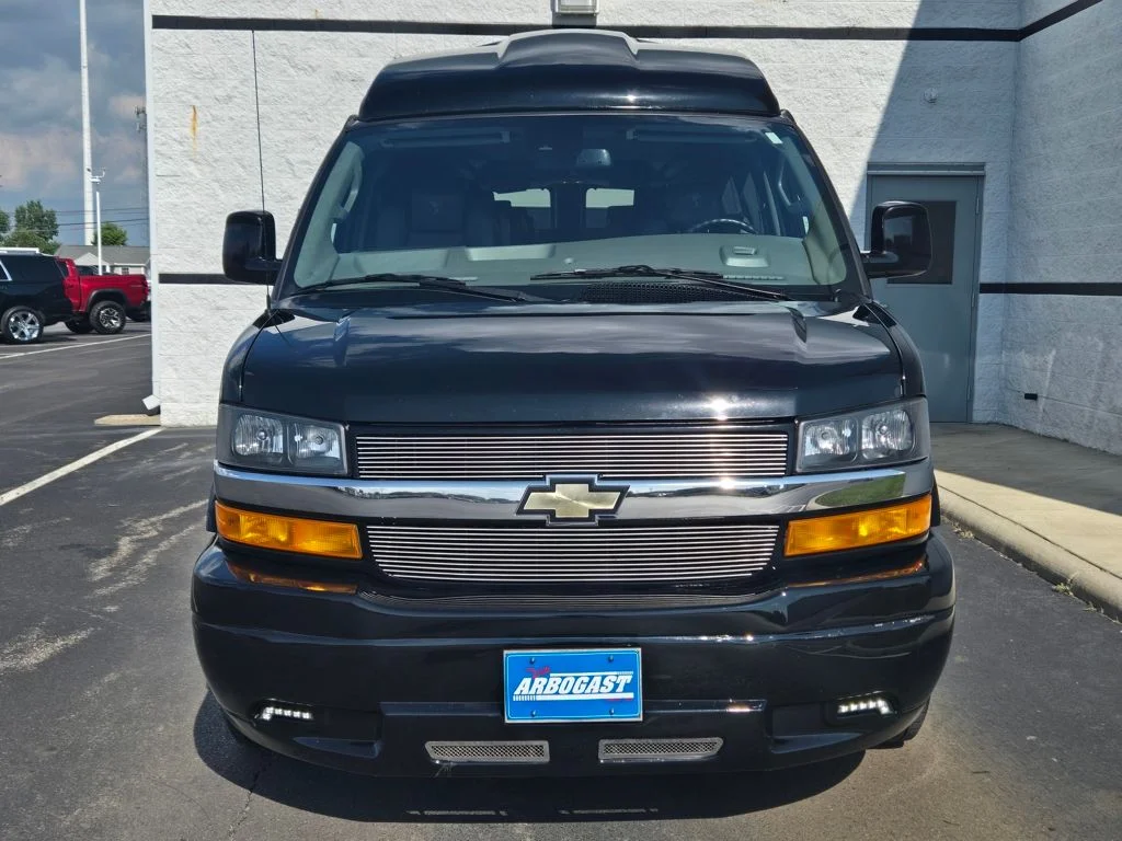 Used 2022 Black Chevrolet Explorer Limited SE image 11