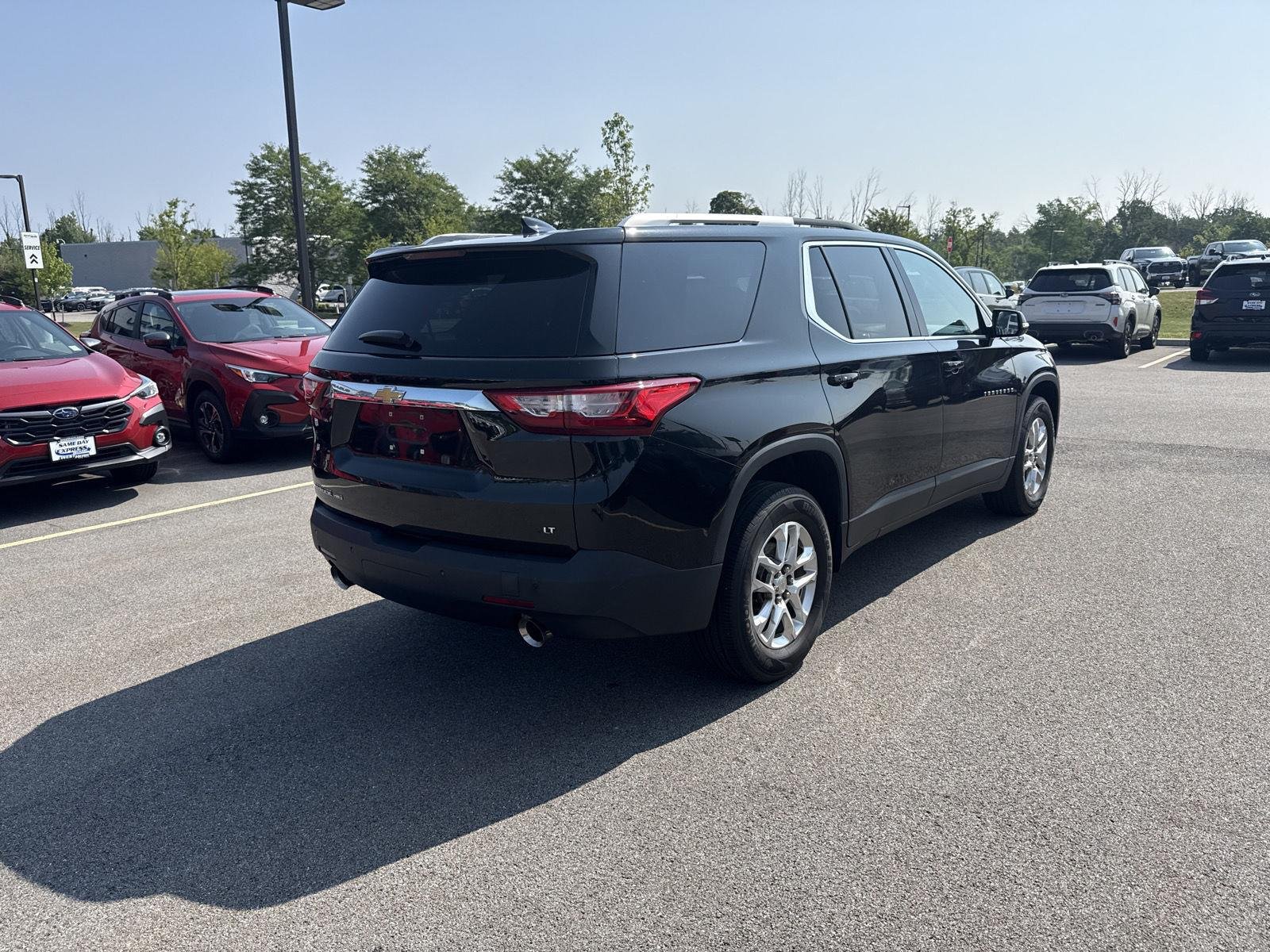 Used 2018 Mosaic Black Metallic Chevrolet LT Cloth image 4