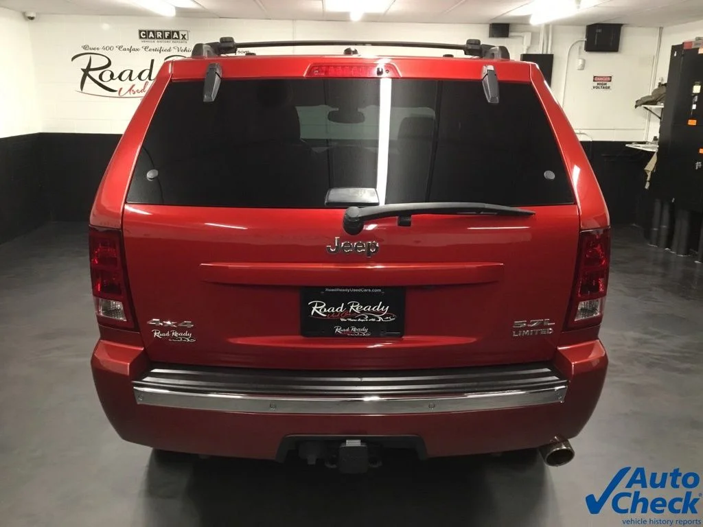 Used 2005 Red Jeep Limited image 9