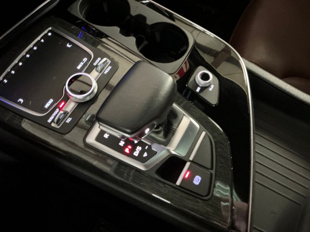 Used 2018  Audi 3.0T Prestige image 24