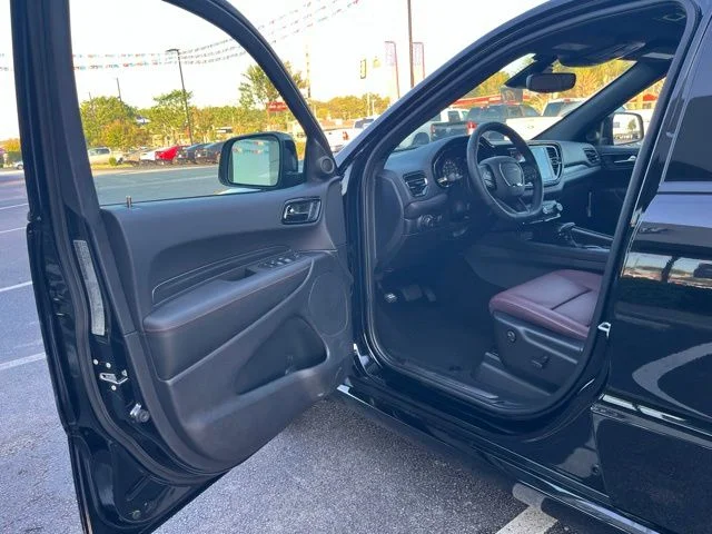 New 2027 Pitch-Black Exterior Paint Dodge GT image 4