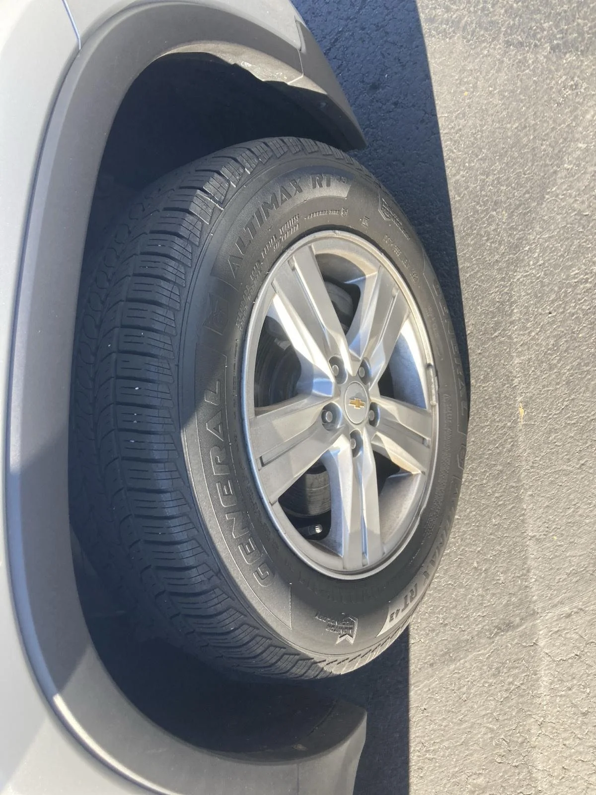 Used 2018 Silver Ice Metallic Chevrolet LT image 9